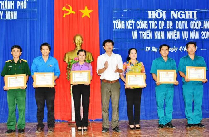 Thành phố Tây Ninh: Tổng kết công tác quốc phòng địa phương năm 2015 